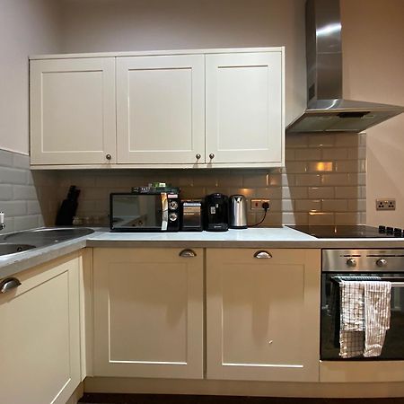 Stunning King Suite Apartment In The Heart Of Leeds City Center Exterior photo