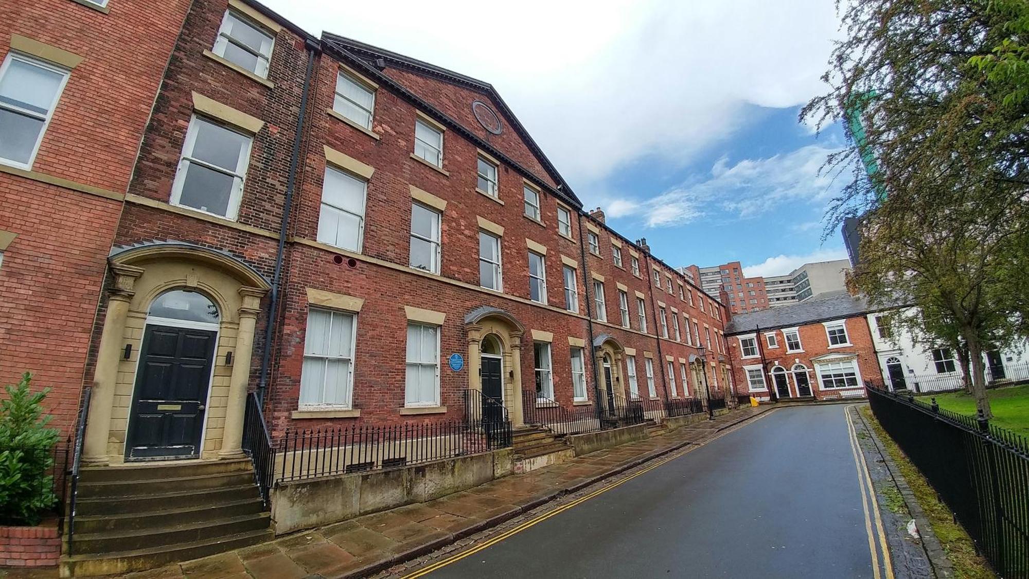 Stunning King Suite Apartment In The Heart Of Leeds City Center Exterior photo