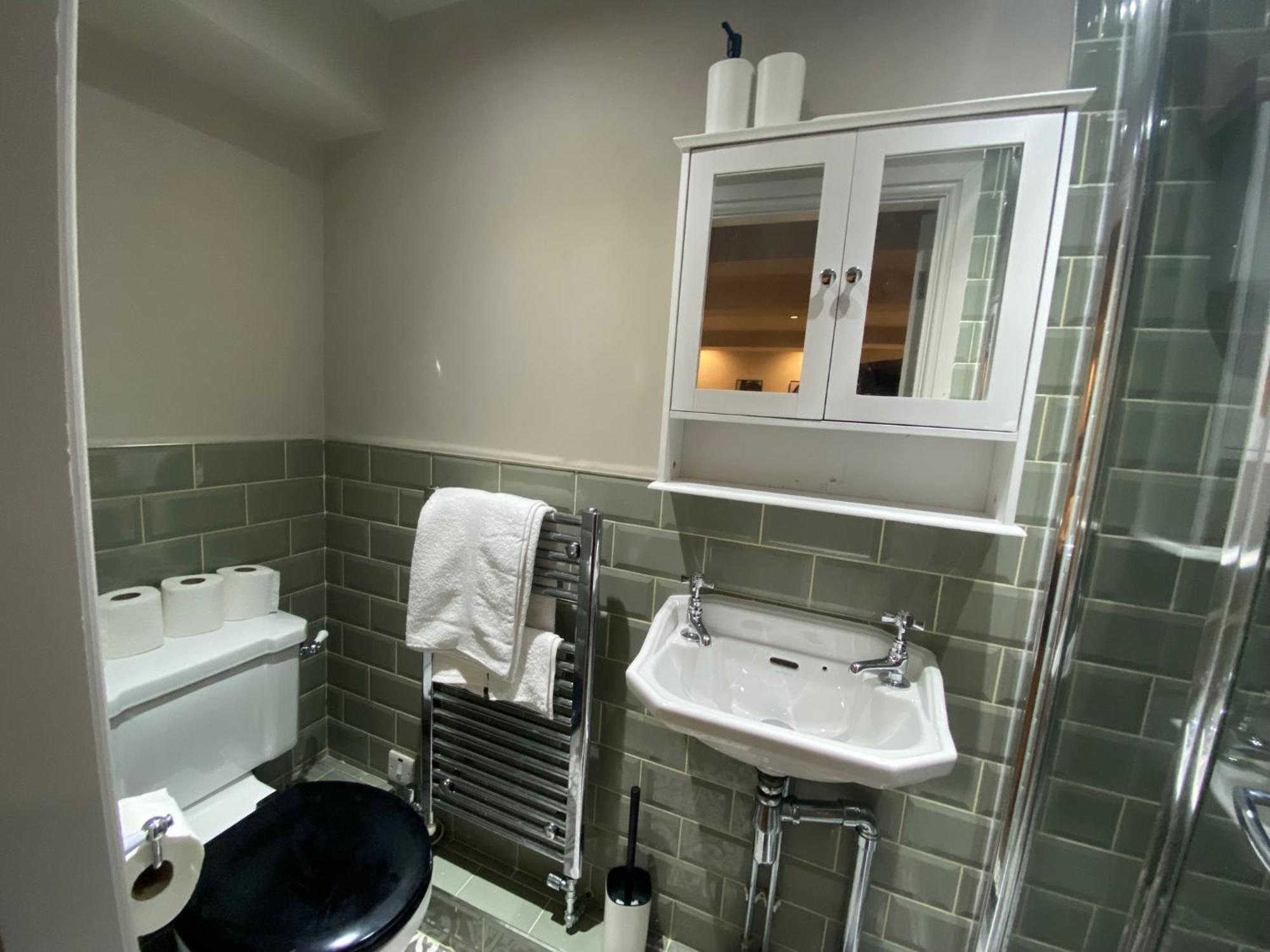 Stunning King Suite Apartment In The Heart Of Leeds City Center Exterior photo