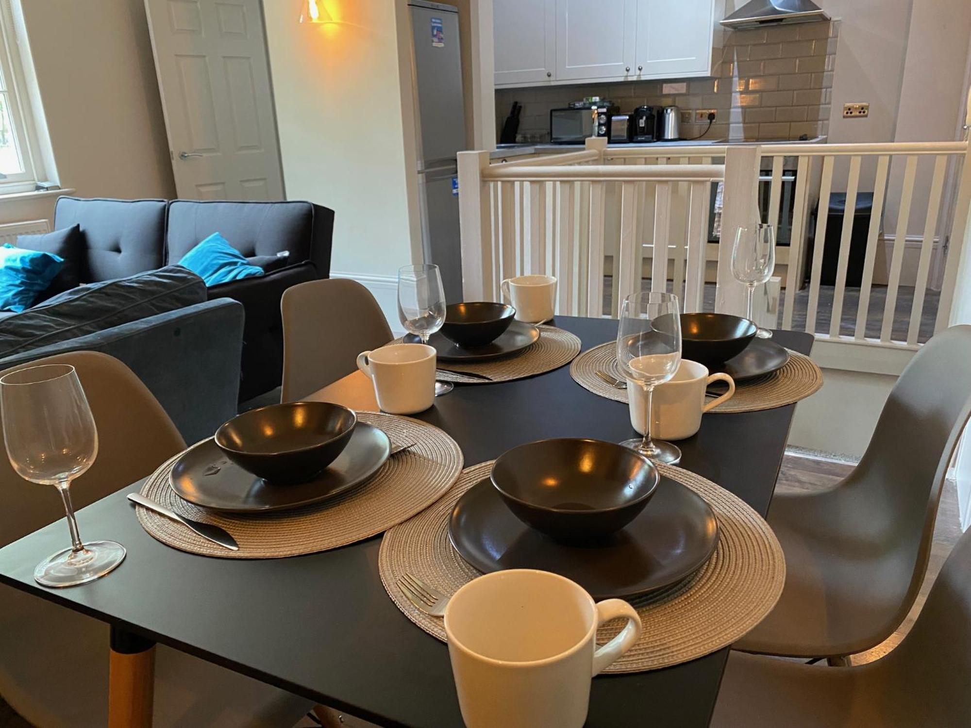 Stunning King Suite Apartment In The Heart Of Leeds City Center Exterior photo