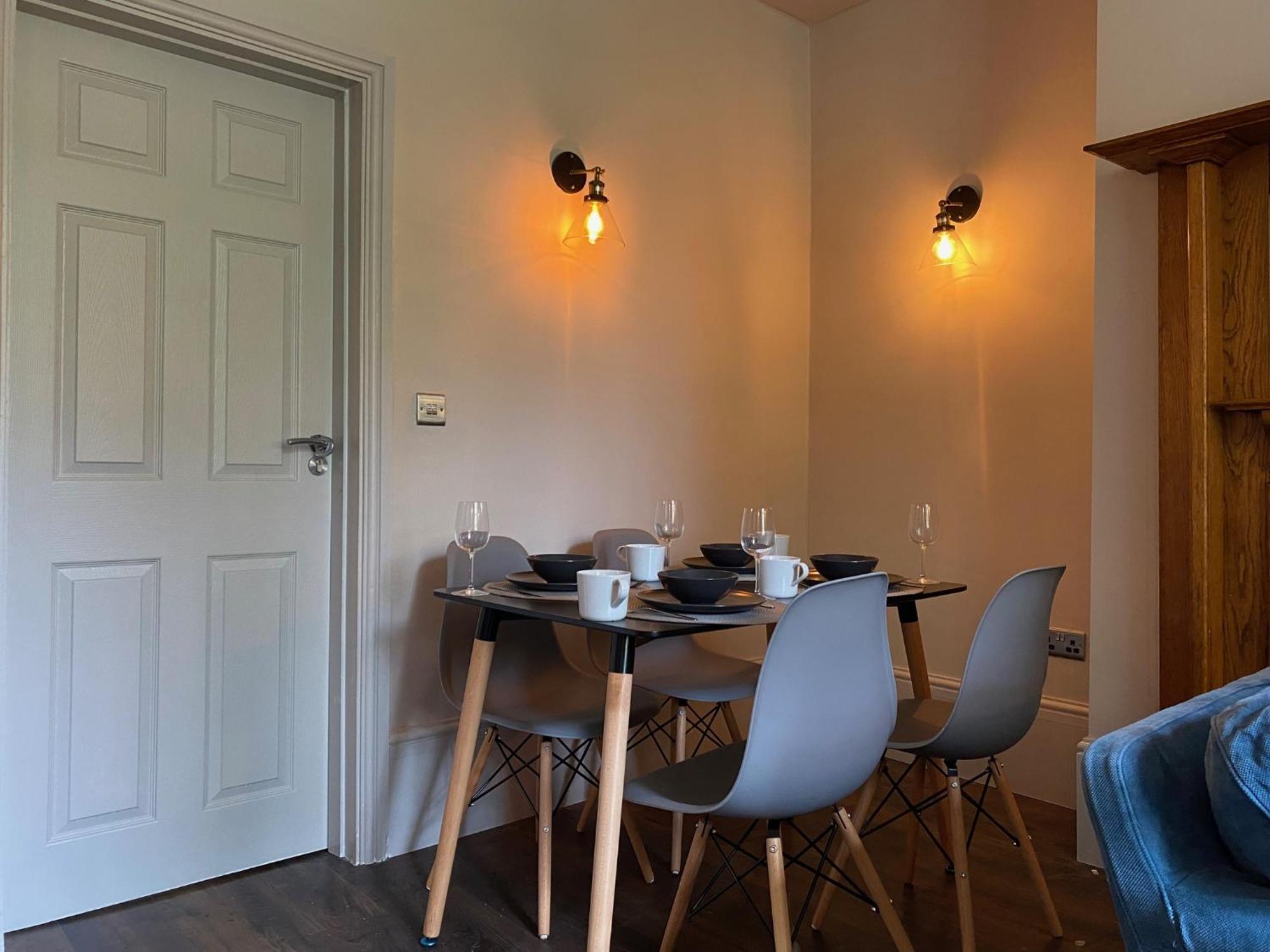Stunning King Suite Apartment In The Heart Of Leeds City Center Exterior photo